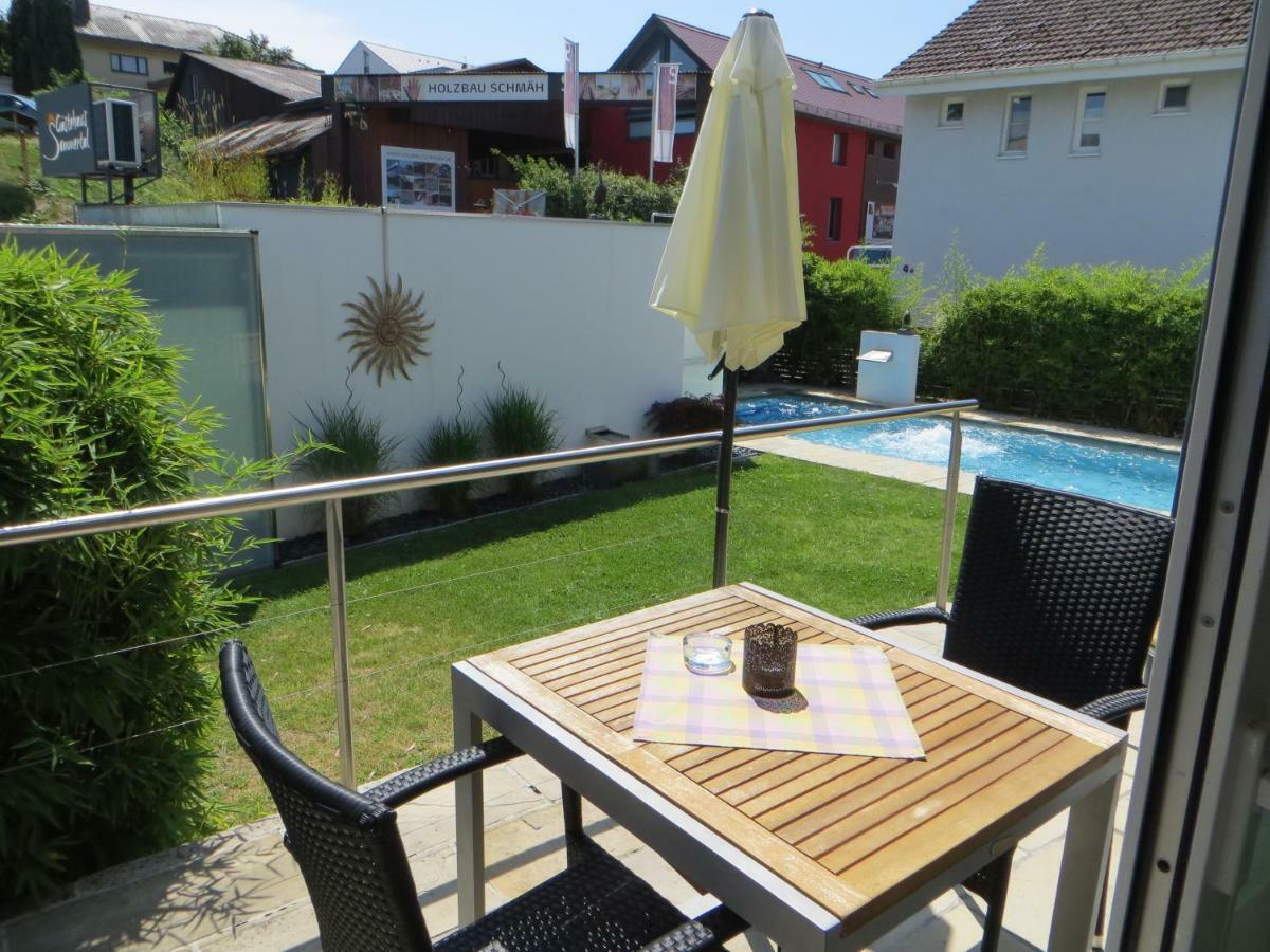 Gaestehaus Sommertal Mit Pool Im Garten, Eigener Parkplatz, 800M Zum Bodensee, 300M Zur Altstadt Meersburg Exterior photo